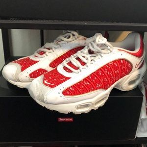 Nike supreme max air